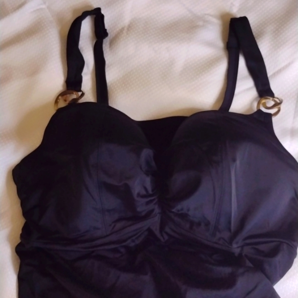 GUC TANKINI CACIQUE 42DD TOP ~ SOLID BLACK ~ MOLDED CUP ~ 3 HOOK & EYE CLOSURE